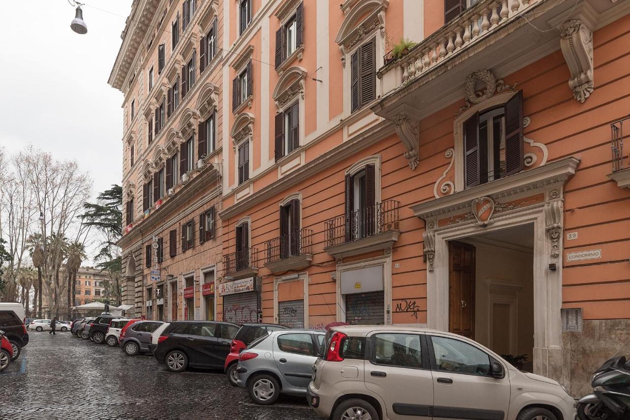 Vittorio Emmanuele & Colosseo Studio Рим Екстер'єр фото